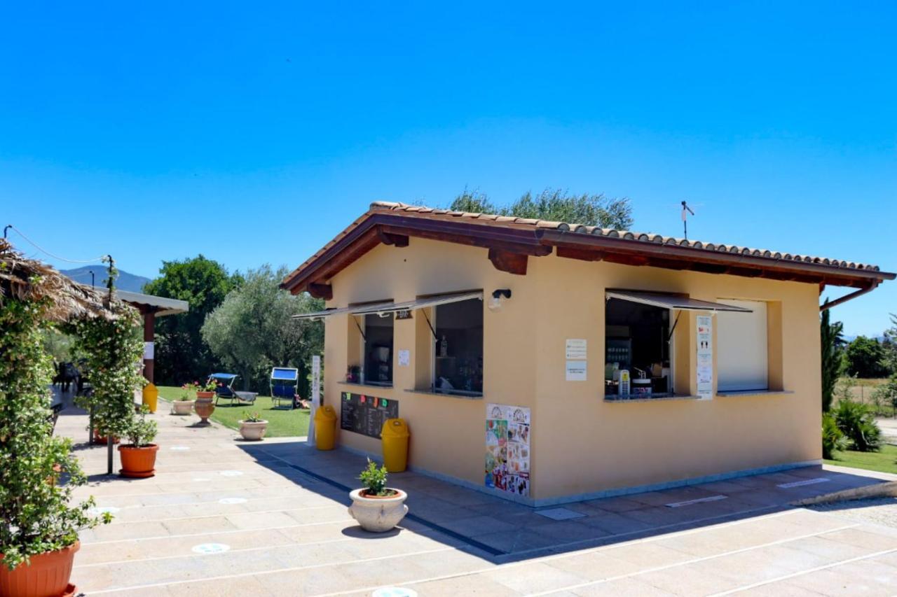 Agriturismo Il Casale Di Monica Rivotorto Eksteriør billede