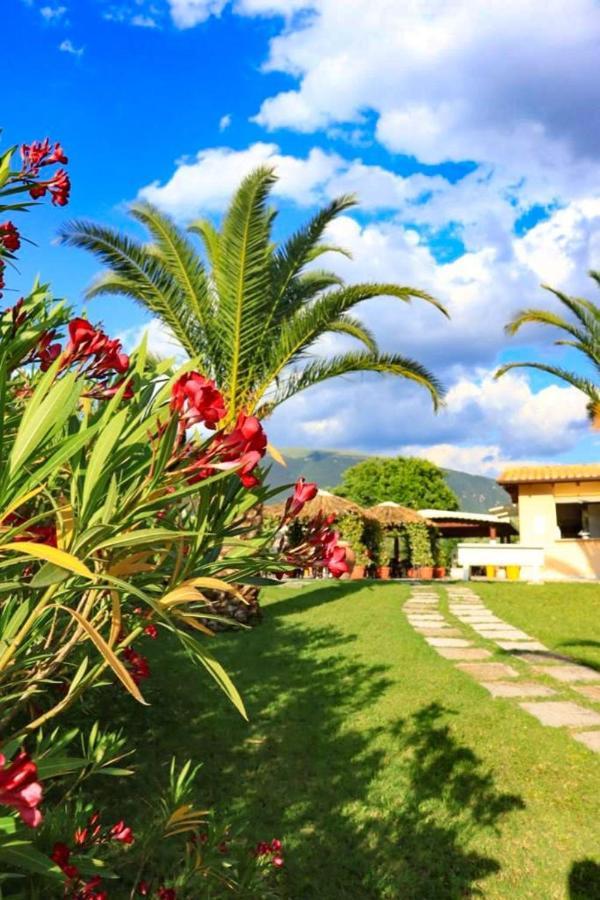 Agriturismo Il Casale Di Monica Rivotorto Eksteriør billede