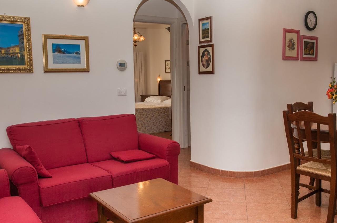 Agriturismo Il Casale Di Monica Rivotorto Eksteriør billede