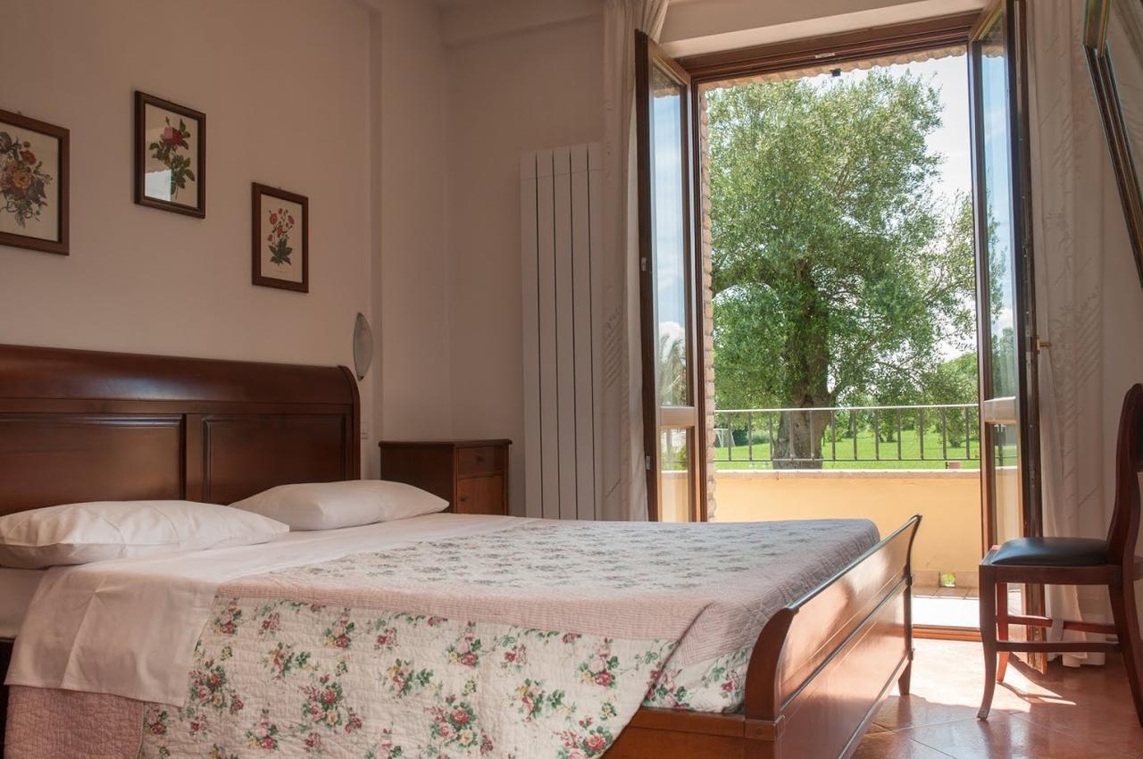 Agriturismo Il Casale Di Monica Rivotorto Eksteriør billede