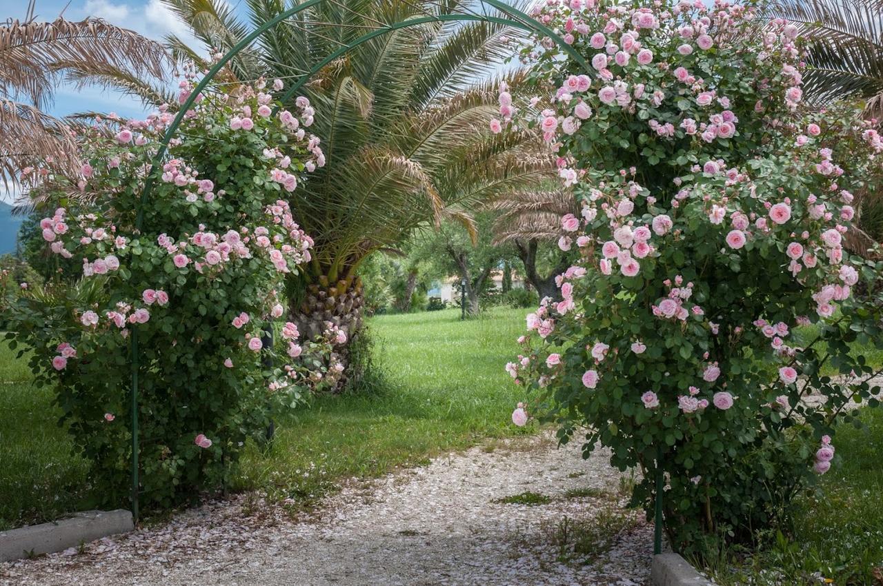 Agriturismo Il Casale Di Monica Rivotorto Eksteriør billede